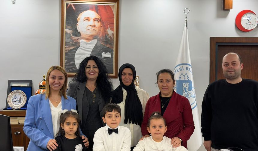 23 NİSAN'DA MAKAM ÇOCUKLARA DEVREDİLDİ