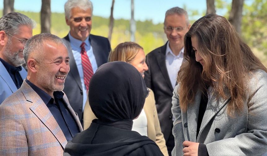 BAŞKAN YILDIRIM ÖĞRENCİLERLE MOTİVASYON YEMEĞİNDE BULUŞTU