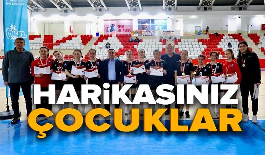 HENTBOL KÜÇÜKLER YARI FİNALİ TAMAMLANDI