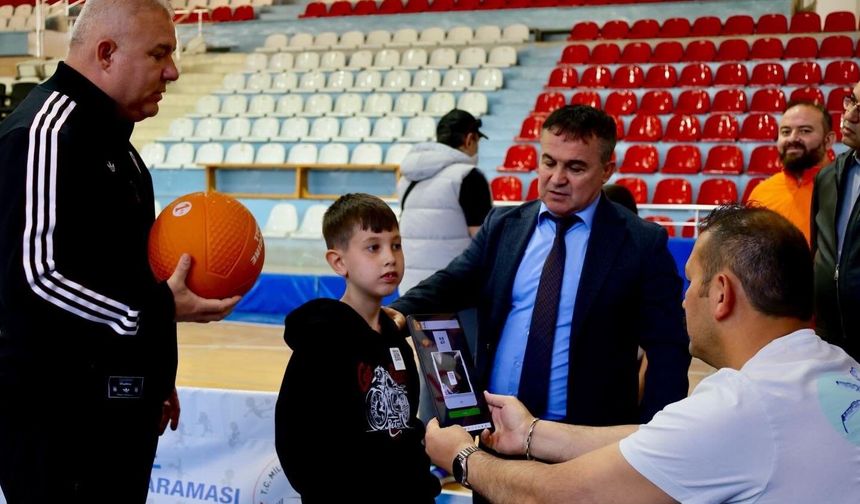 İL MÜDÜRÜ DEMİR'DEN SPORTİF YETENEK TARAMASINA YERİNDE TAKİP