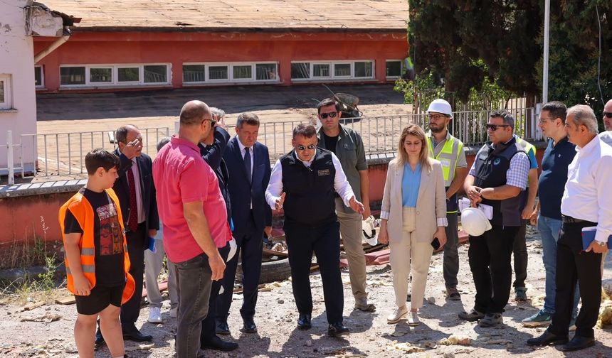 VALİ SÖZER 8 OKULDAKİ EĞİTİM YATIRIMLARINI SAHADA İNCELEDİ