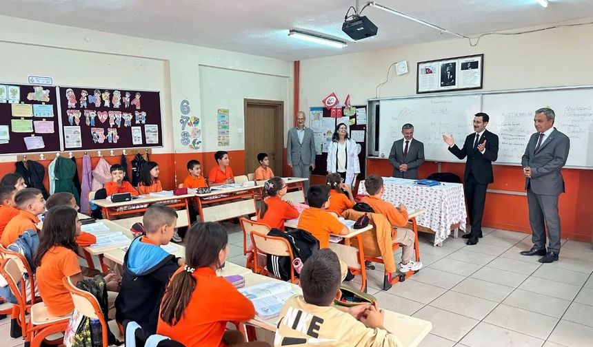 KAYMAKAM POLAT ÖĞRENCİLERLE BULUŞTU