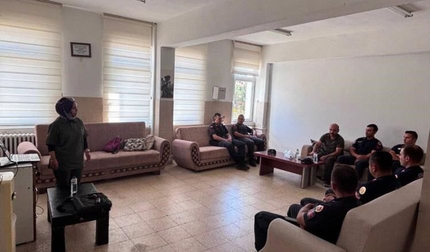 JANDARMA PERSONELİNE AV KORUMA VE BİYOKAÇAKÇILIK EĞİTİMİ