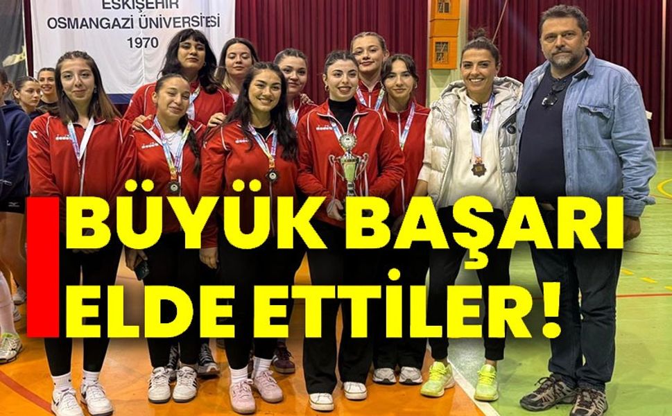 BŞEÜ VOLEYBOL TAKIMLARINDAN TÜRKİYE ŞAMPİYONASINDA BÜYÜK BAŞARI