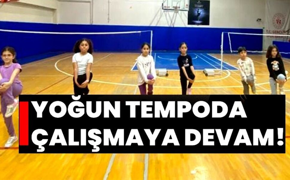 BADMİNTON ANTRENMANLARI YOĞUN TEMPODA DEVAM EDİYOR