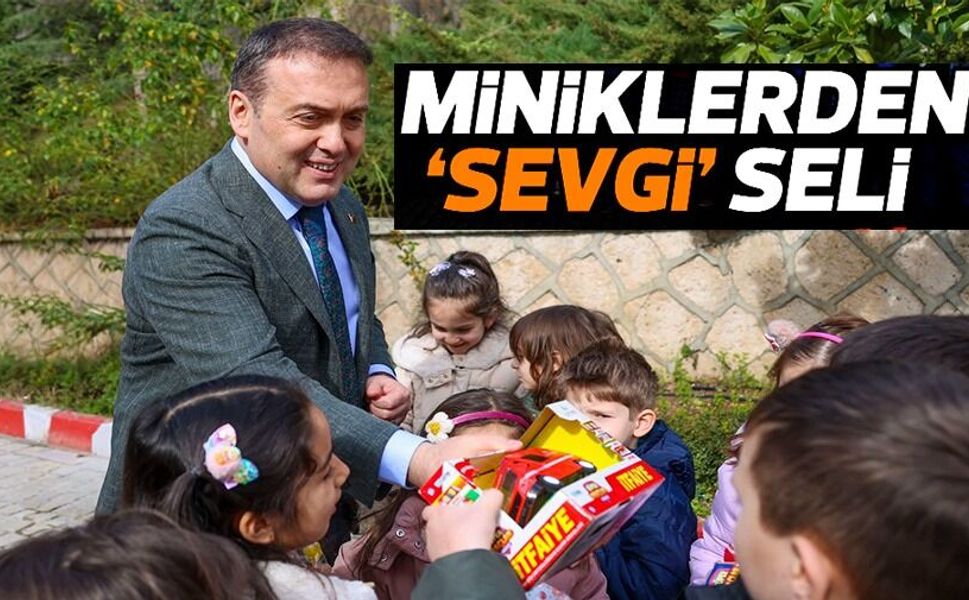 VALİ SÖZER, ŞEYH EDEBALİ TÜRBESİ'NDE ANAOKULU ÖĞRENCİLERİYLE BULUŞTU