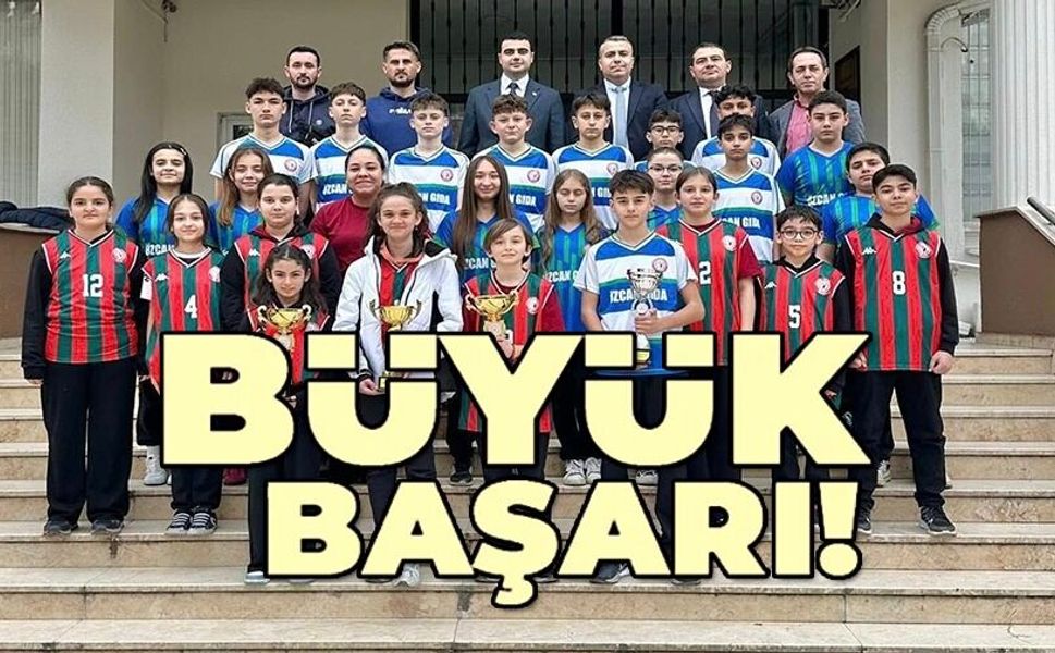 ÖĞRENCİLERDEN ŞAMPİYONLUK BAŞARISI