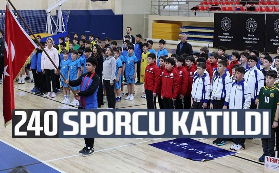 240 SPORCUNUN KATILIMIYLA HENTBOL KÜÇÜKLER YARI FİNAL MÜSABAKALARI BAŞLADI